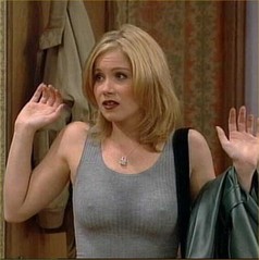Christina_applegate_as_Kelly_Bundy2.jpg