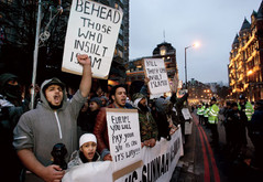 muslim-london-extremist-1-2-09-10.jpg muslim-london-extremist-1-2-09-10.jpg