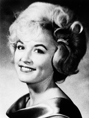 dolly-parton-promo-340.jpg dolly-parton-promo-340.jpg