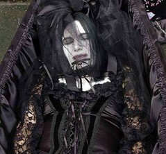 goth-wedding-gown_i88i4_22975.jpg goth-wedding-gown_i88i4_22975.jpg
