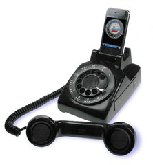 rotary-phone-iphone-dock.jpg rotary-phone-iphone-dock.jpg
