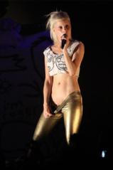 tumblr_m8bazkSrFO1raar9to1_400.png