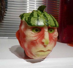 water-melon-sculpture-stare-face.jpg water-melon-sculpture-stare-face.jpg