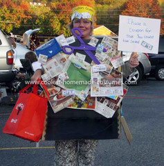coolest-coupon-queen-costume-21583246.jpg