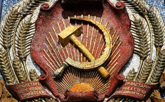 hammer-and-sickle_2004765c.jpg hammer-and-sickle_2004765c.jpg