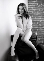 Alison-Brie-Annie-from-Community-26908858848.jpeg