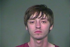 Knoxvill teen scams mother.jpg