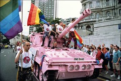 _46002520_1995_tank_getty[1].jpg