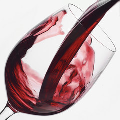 Wine pour in2glass.jpg