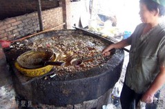 China_sewer-oil_large bowel.jpg