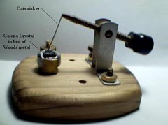 Crystal radio Galena crystal.jpg
