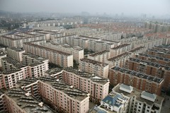 Kunming China looks mostly Pink mass of buildings yuck.jpg