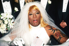 dennis rodman wedding_dress_600.jpg