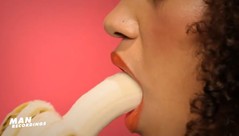 Girl banan.JPG