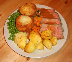 Roastbeef_with_yorkshire_puddings-b.jpg
