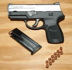 9mm-Para-SIG-P250-subcompact.jpg