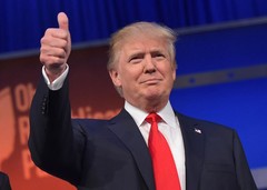 483208412-real-estate-tycoon-donald-trump-flashes-the-thumbs-up.jpg.CR