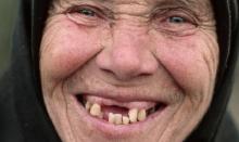 Tootless street lady.jpg