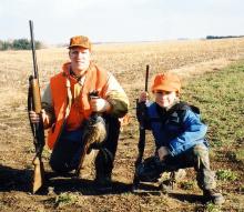 536110749-Father_20and_20son_20hunting.jpg