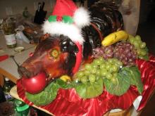 Roast pig with apple dressed for xm.jpg