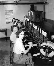Telephone_operators,_1952.jpg