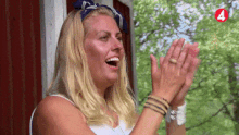 Clapping hands blond gif.gif