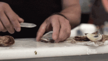 Oysters 200.gif