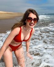 Eva Langwin Red Bek.jpg