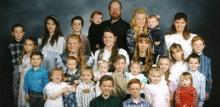Polygamy Mormon with many wives and.jpg